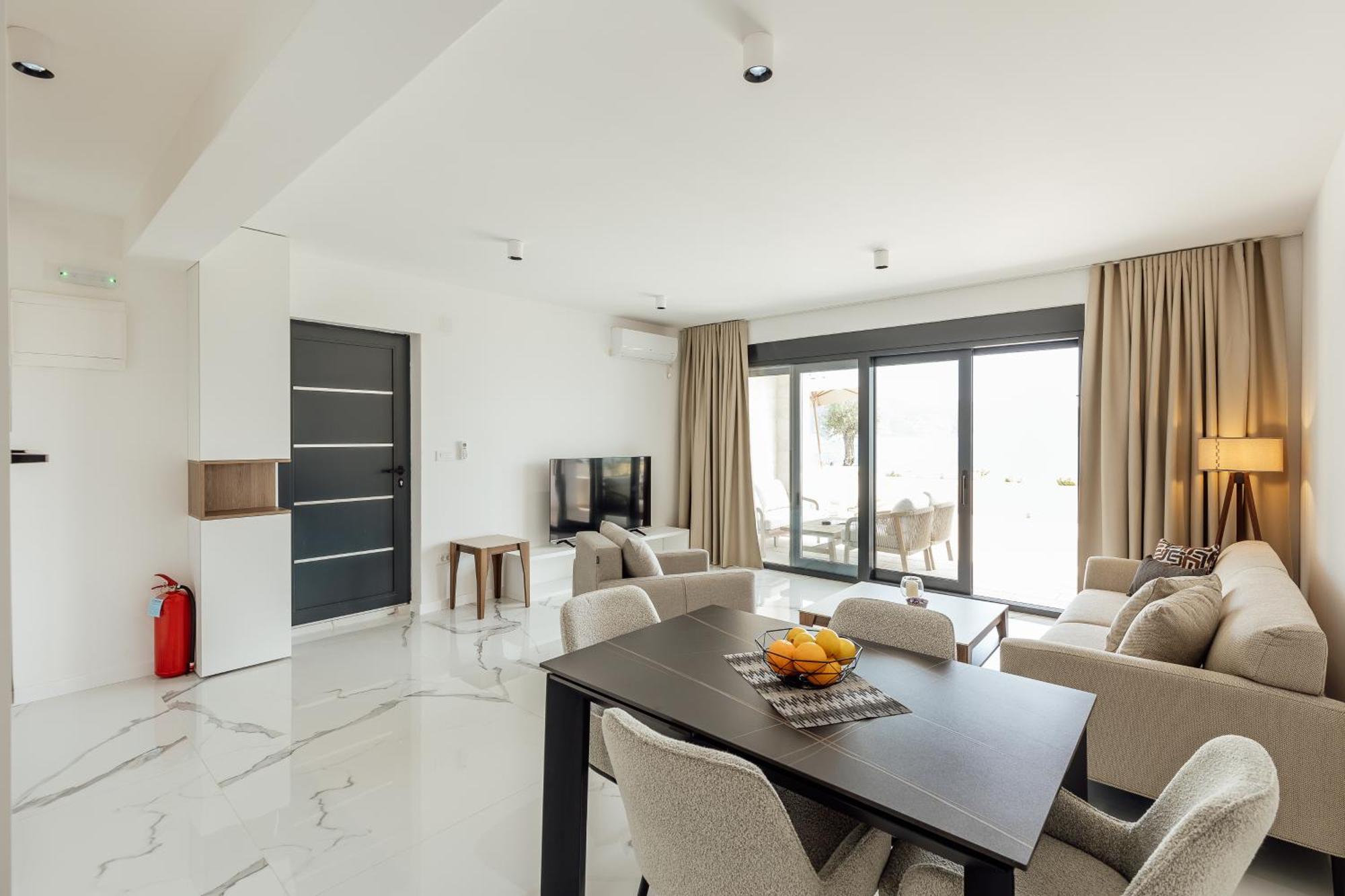Savina Beachfront Oasis Herceg Novi Exterior photo